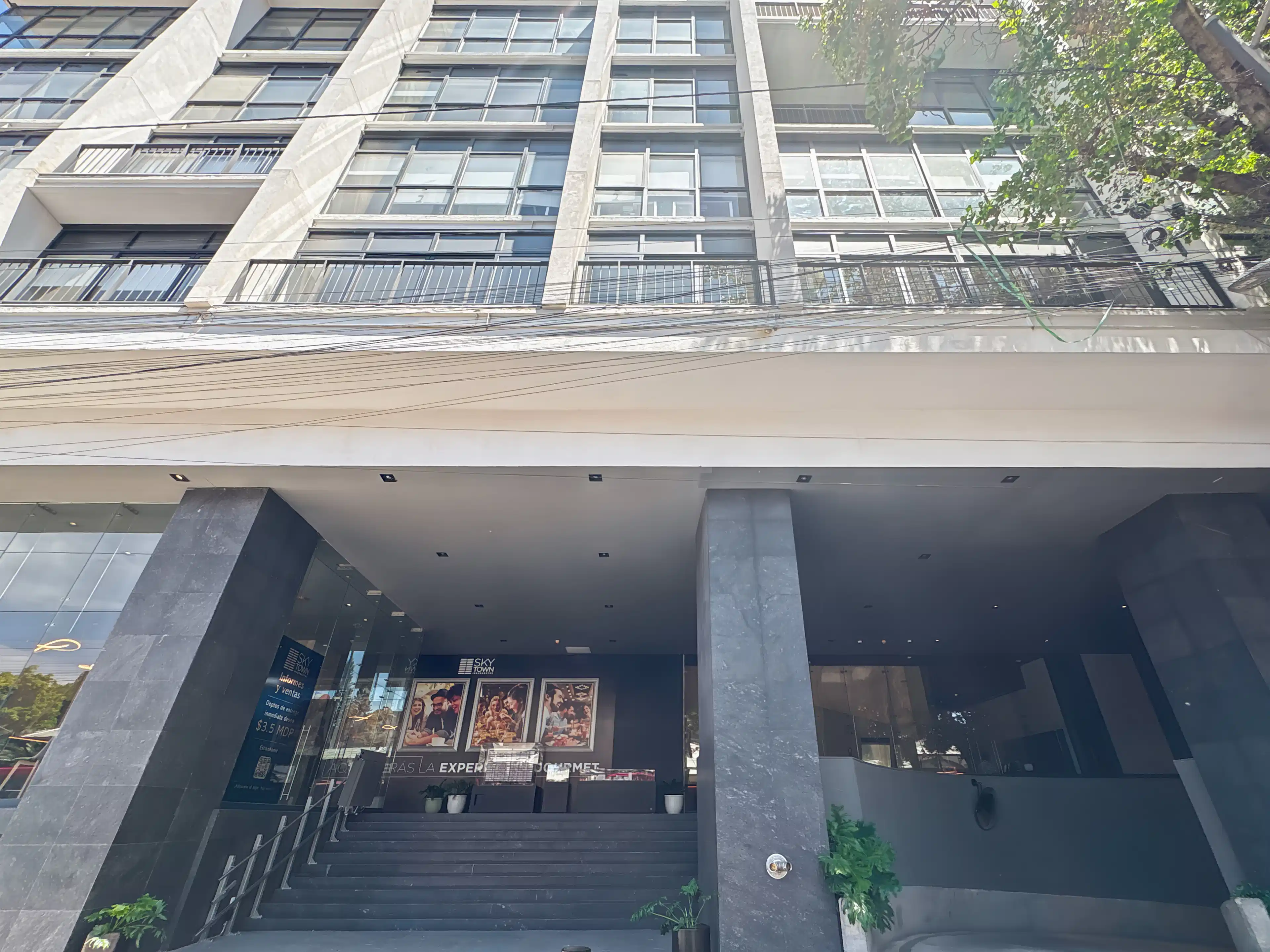 Spaces Monumento A La Revolución