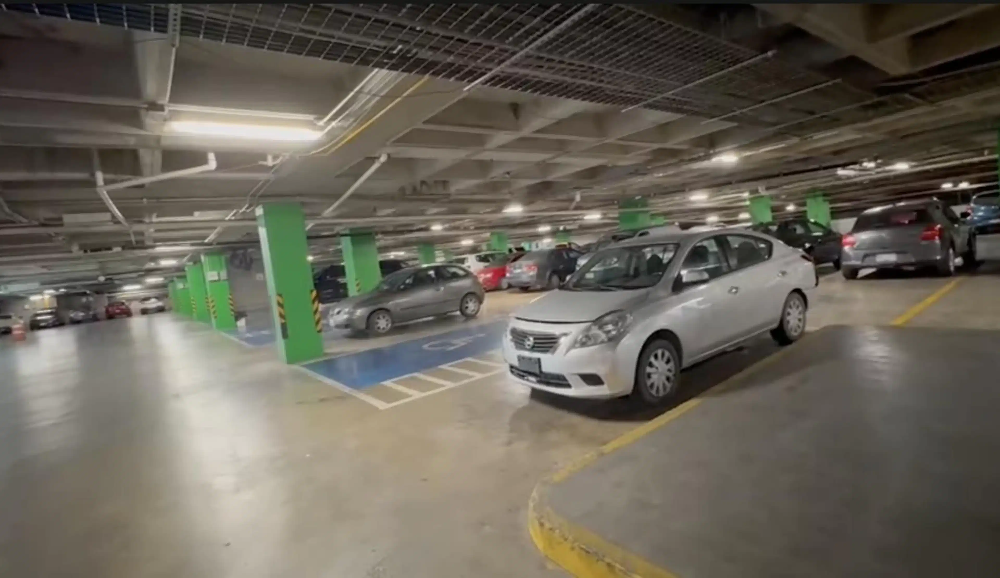 Av Salvador Nava Martínez, Colinas Del Parque, Plaza Comercial S/n