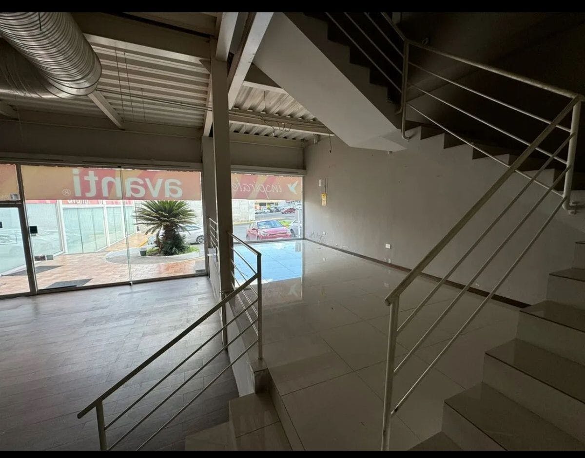 Local Comercial Spot2