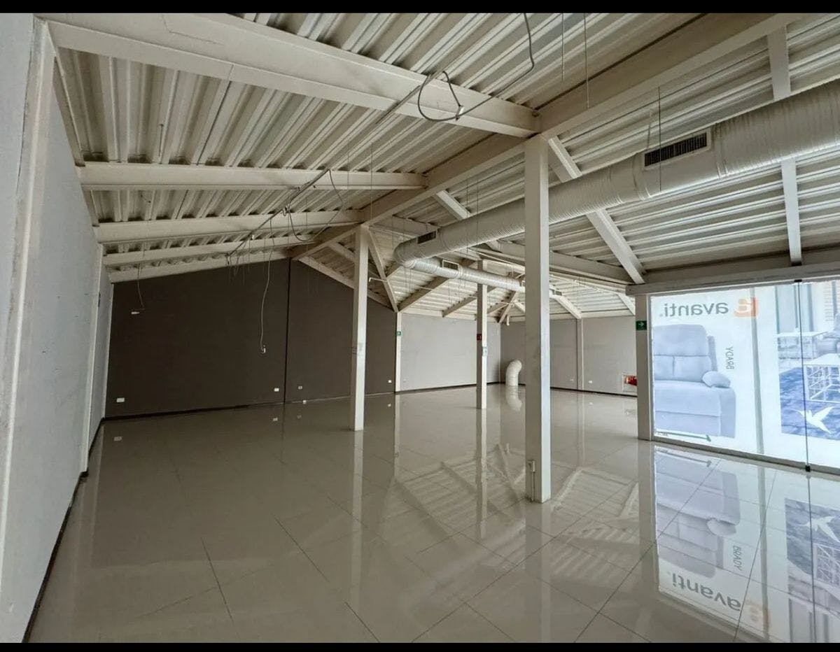 Local Comercial Spot2