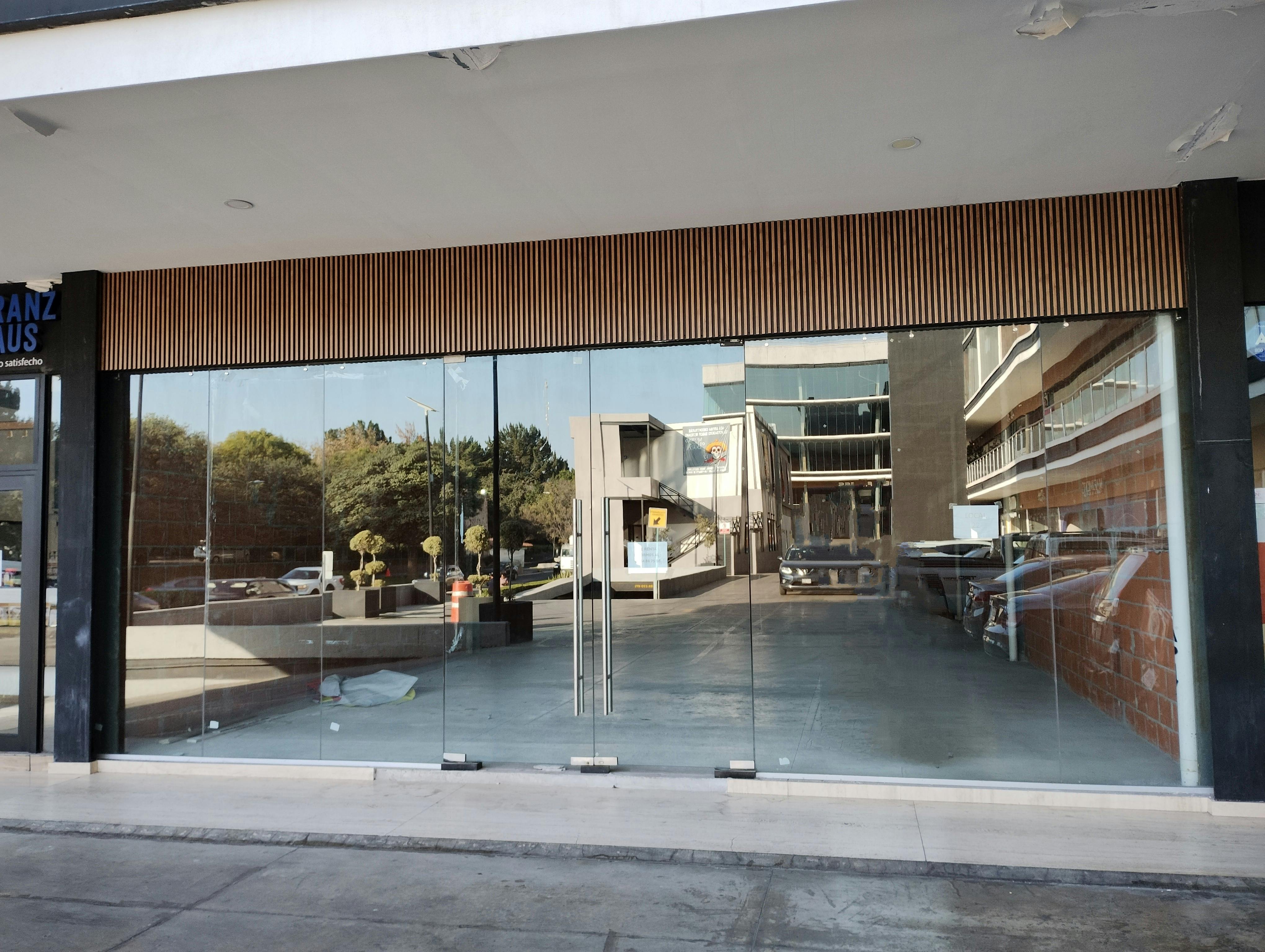 Local Comercial Spot2