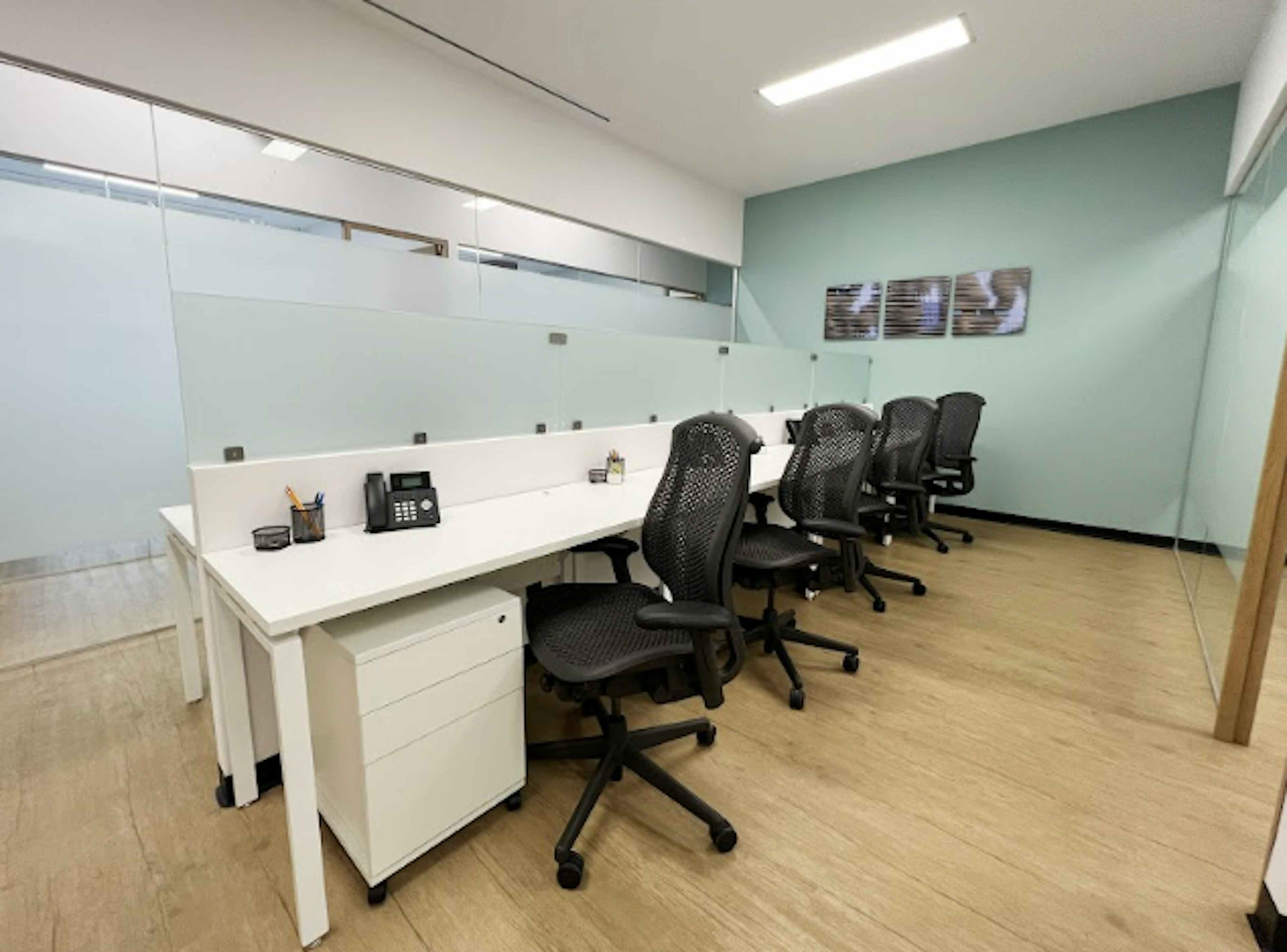 Oficina De 4-6 Personas