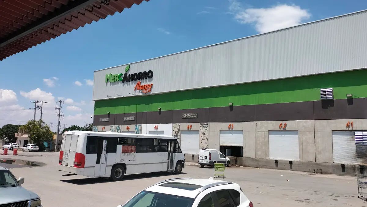 Local Comercial Spot2