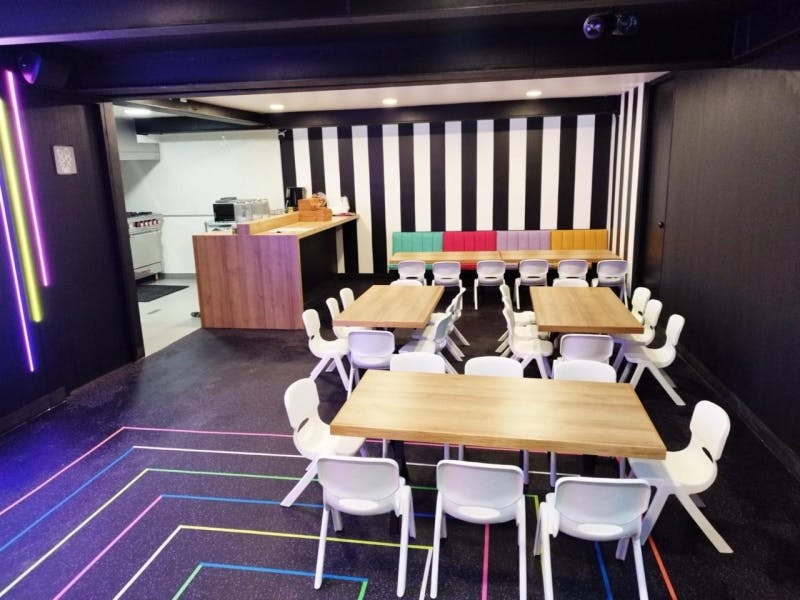 Local Comercial Spot2