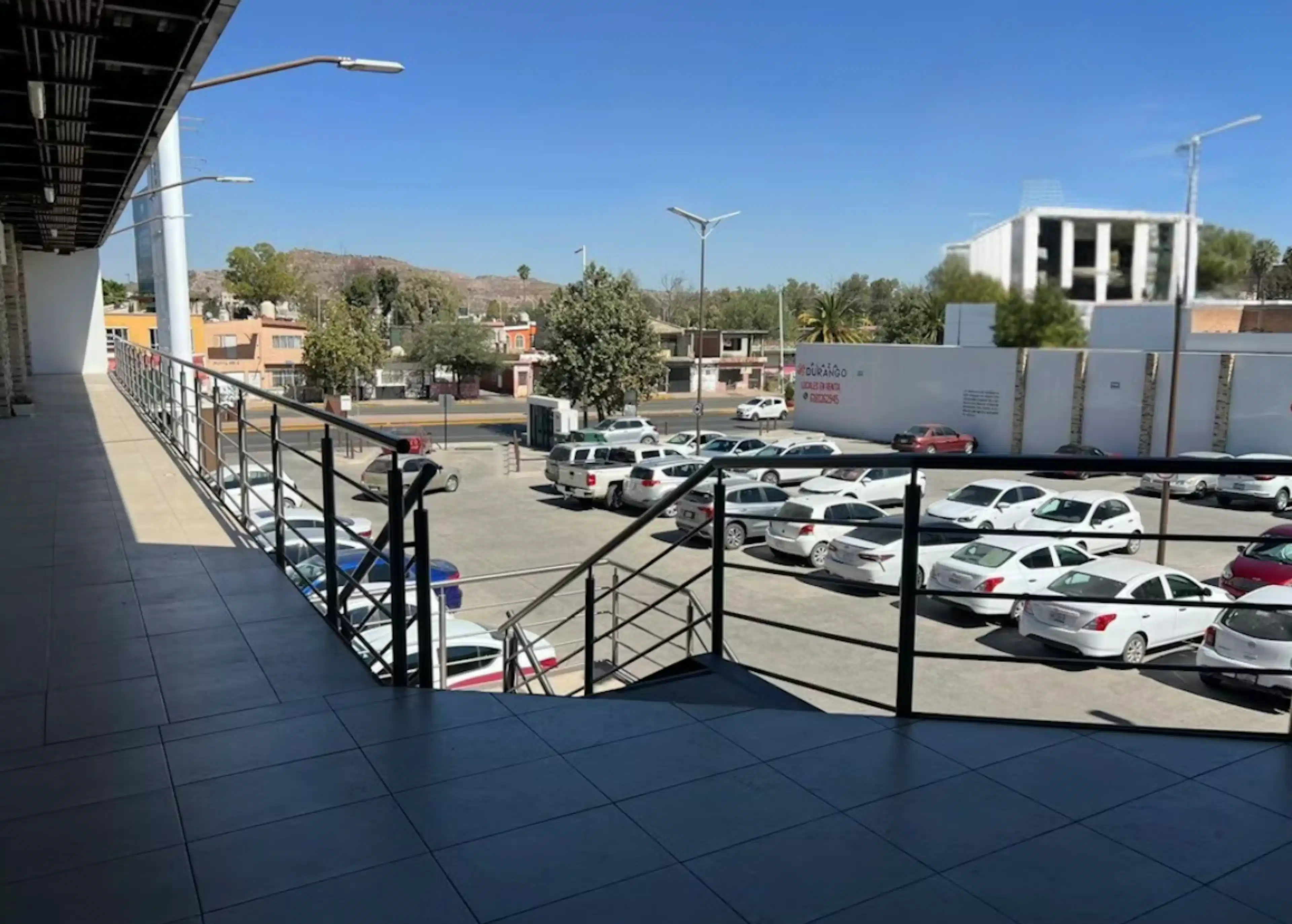 LOCAL COMERCIAL EN RENTA EN PLAZA DURANGO