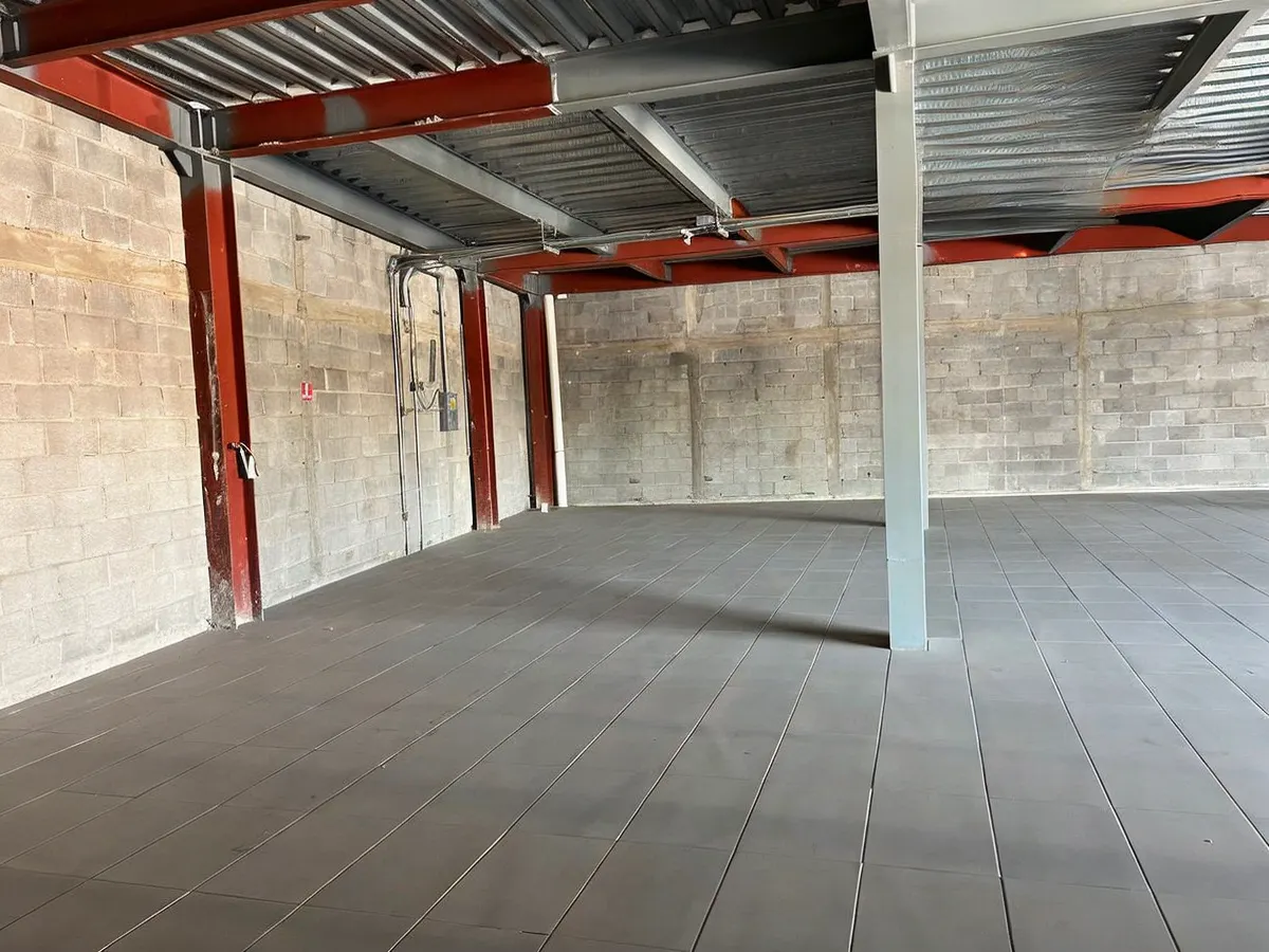 Local Comercial Spot2