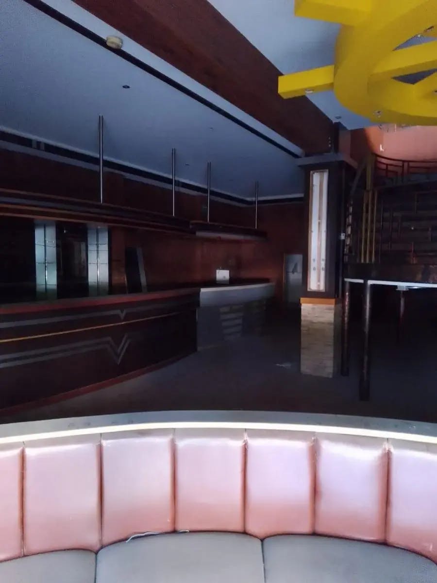 Local Comercial Spot2