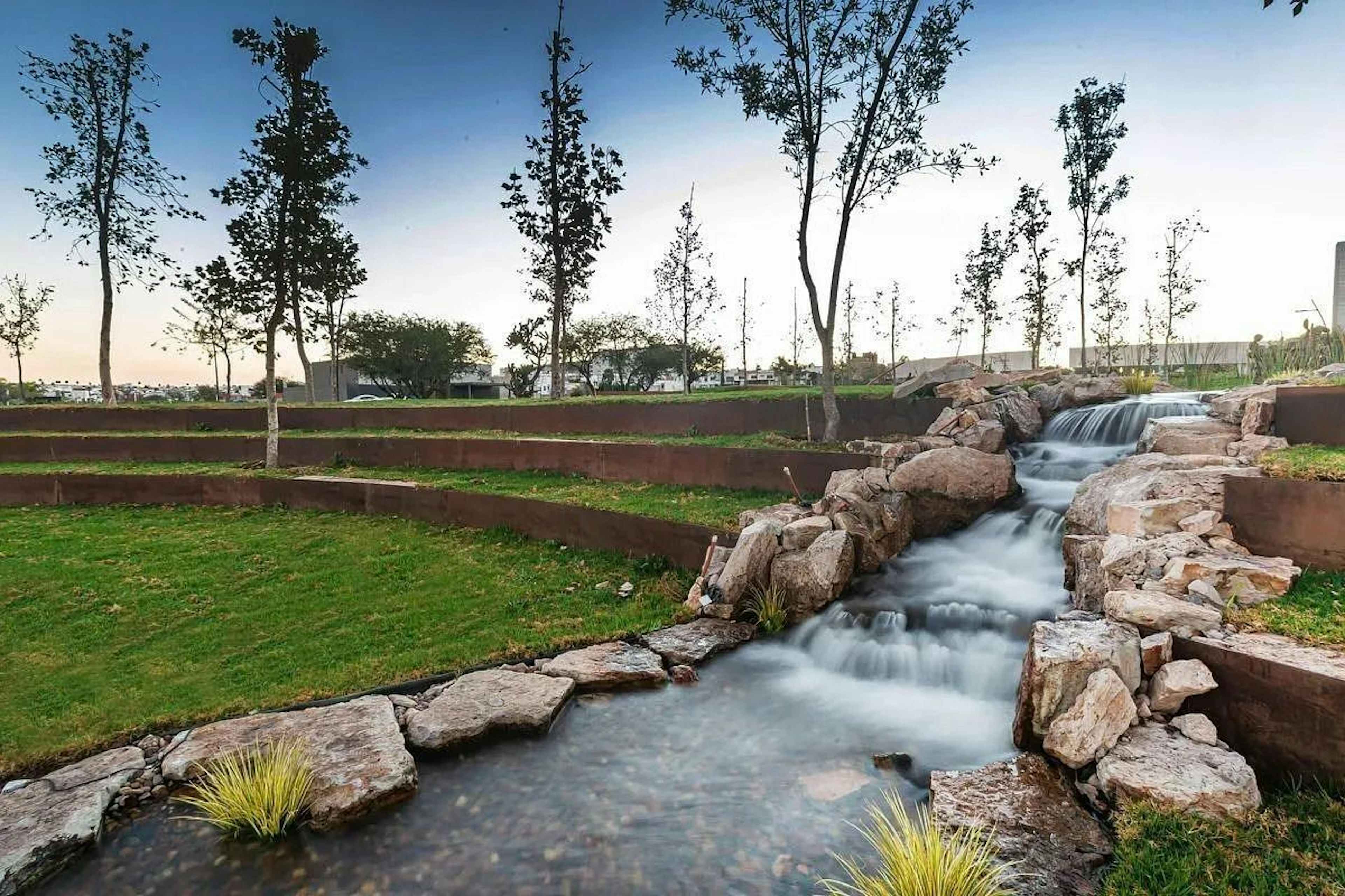 Terreno Plano En Venta En Condominio Lago De Juriquilla En Cumbres Del Lago