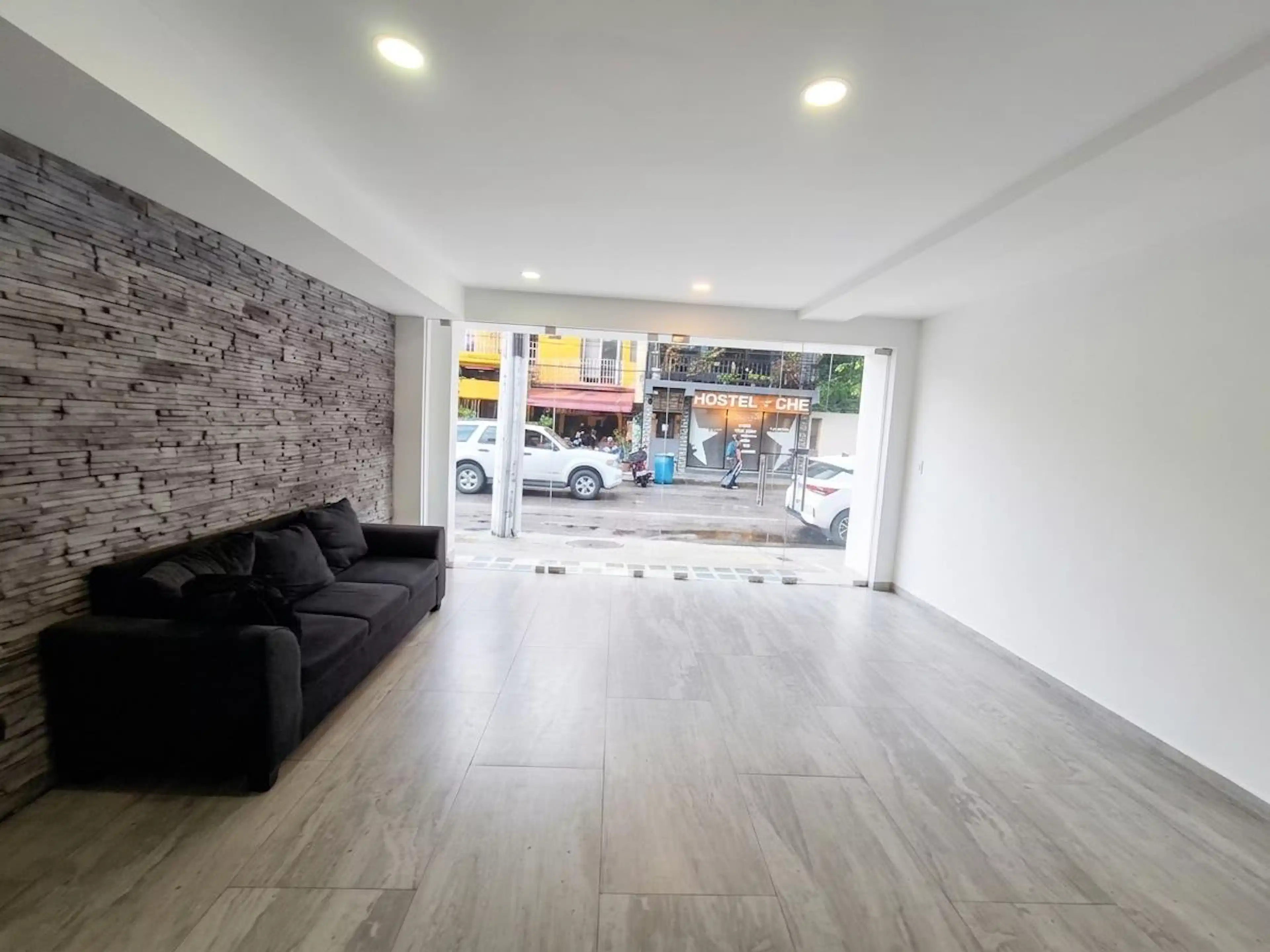 Local En Renta  38 M2 A 3 Cuadras De La Playa Centro Playa Del Carmen P4602 S/n