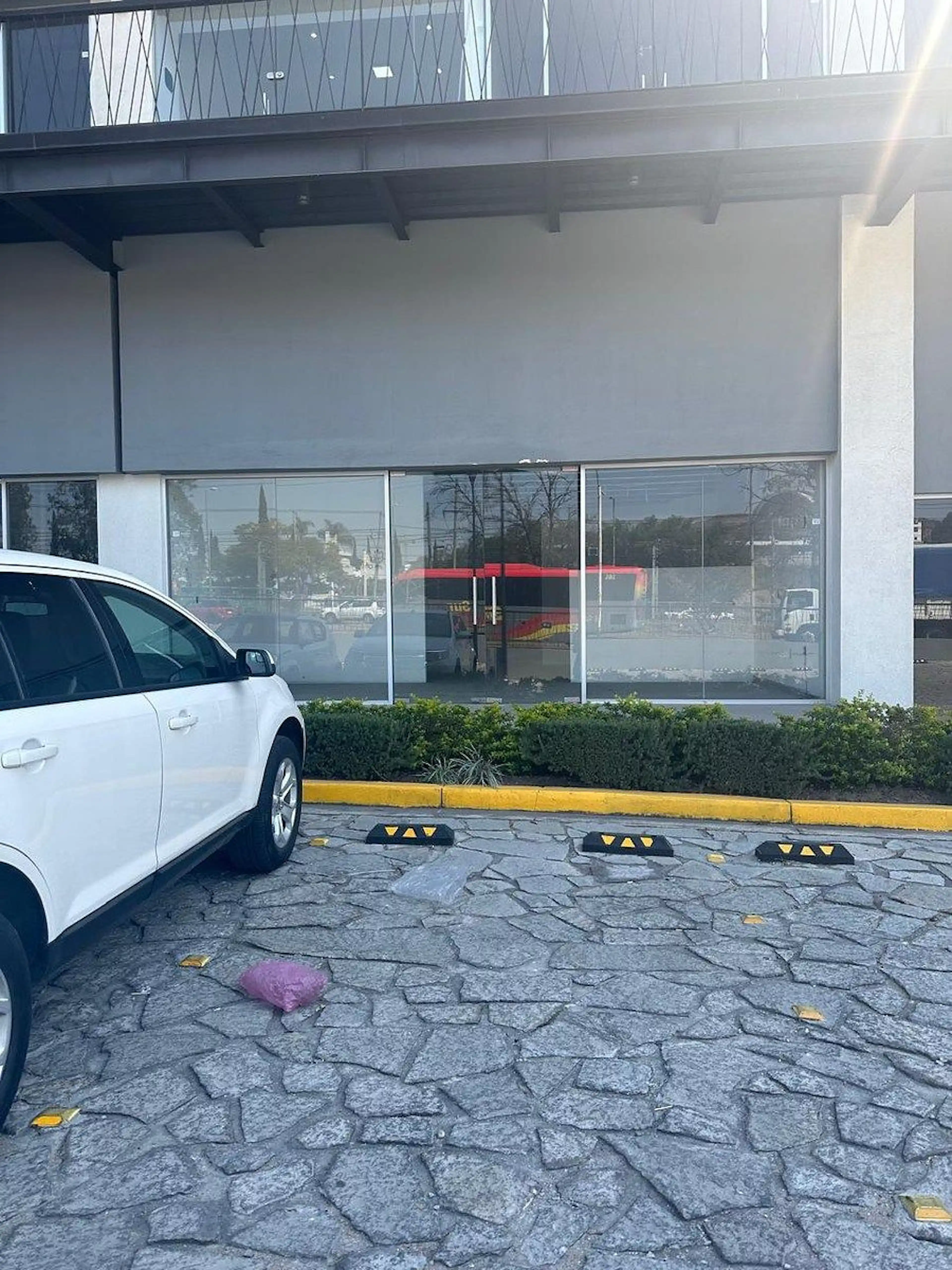Se VENDE o RENTA Local Comercial, Tlaquepaque, Jal