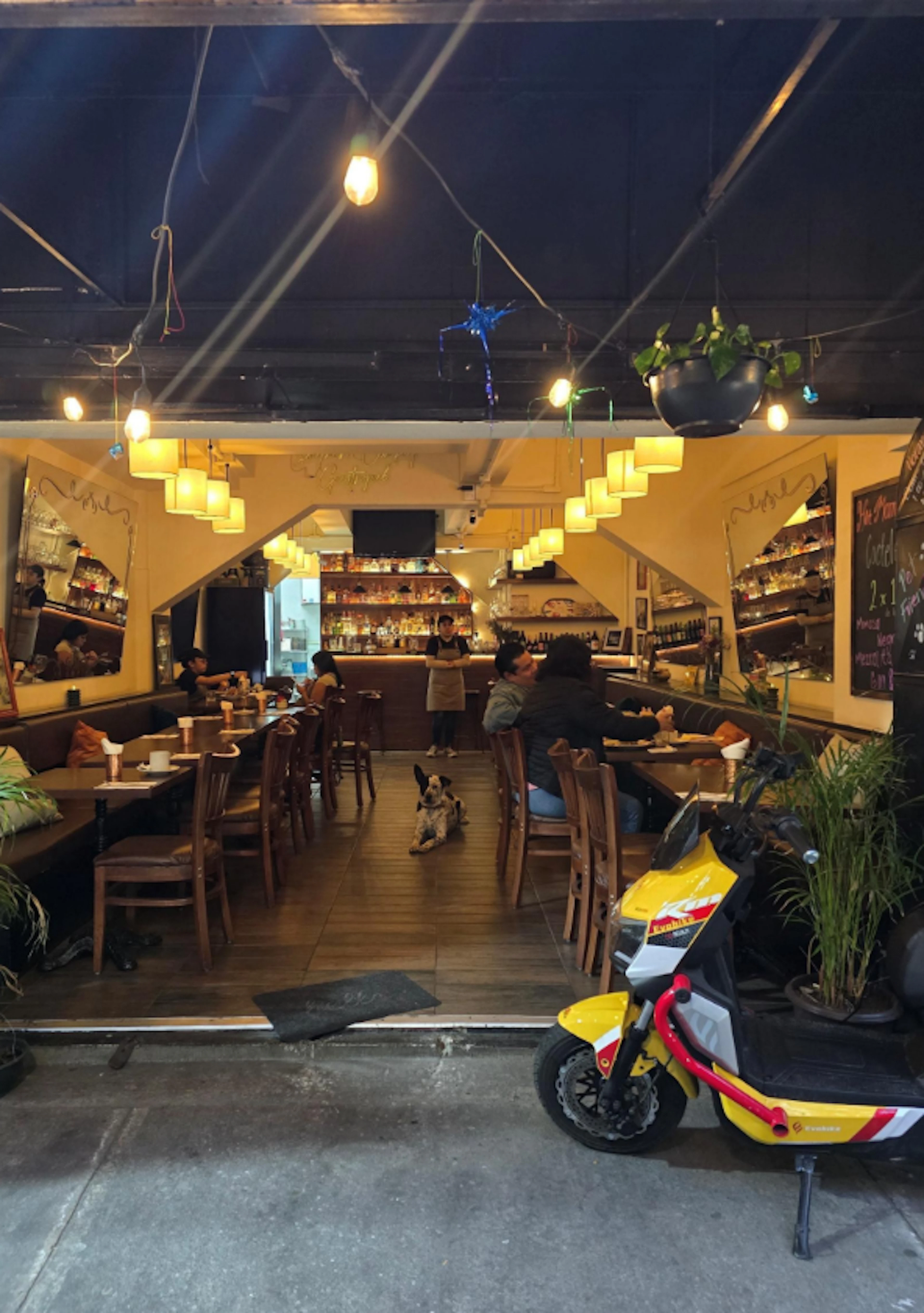 Local Comercial Spot2