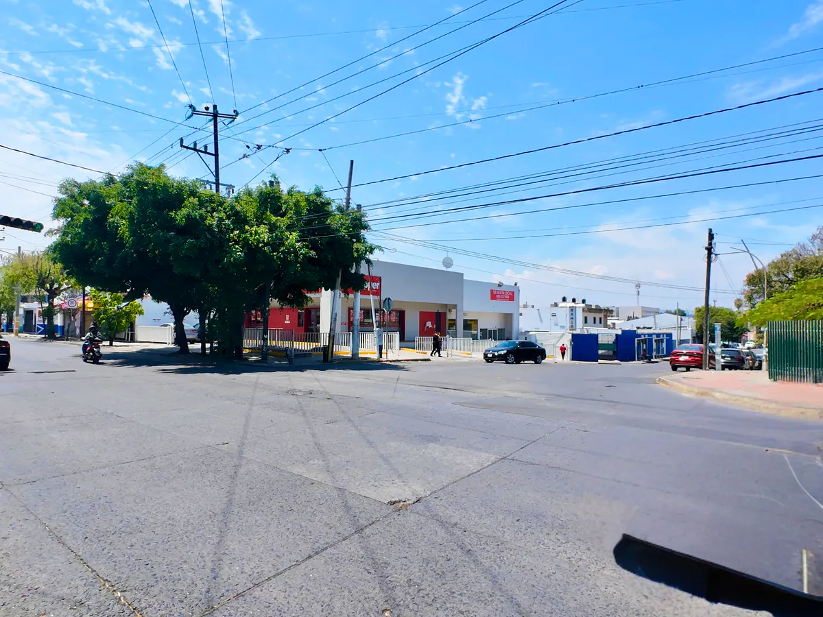 Local Comercial Spot2