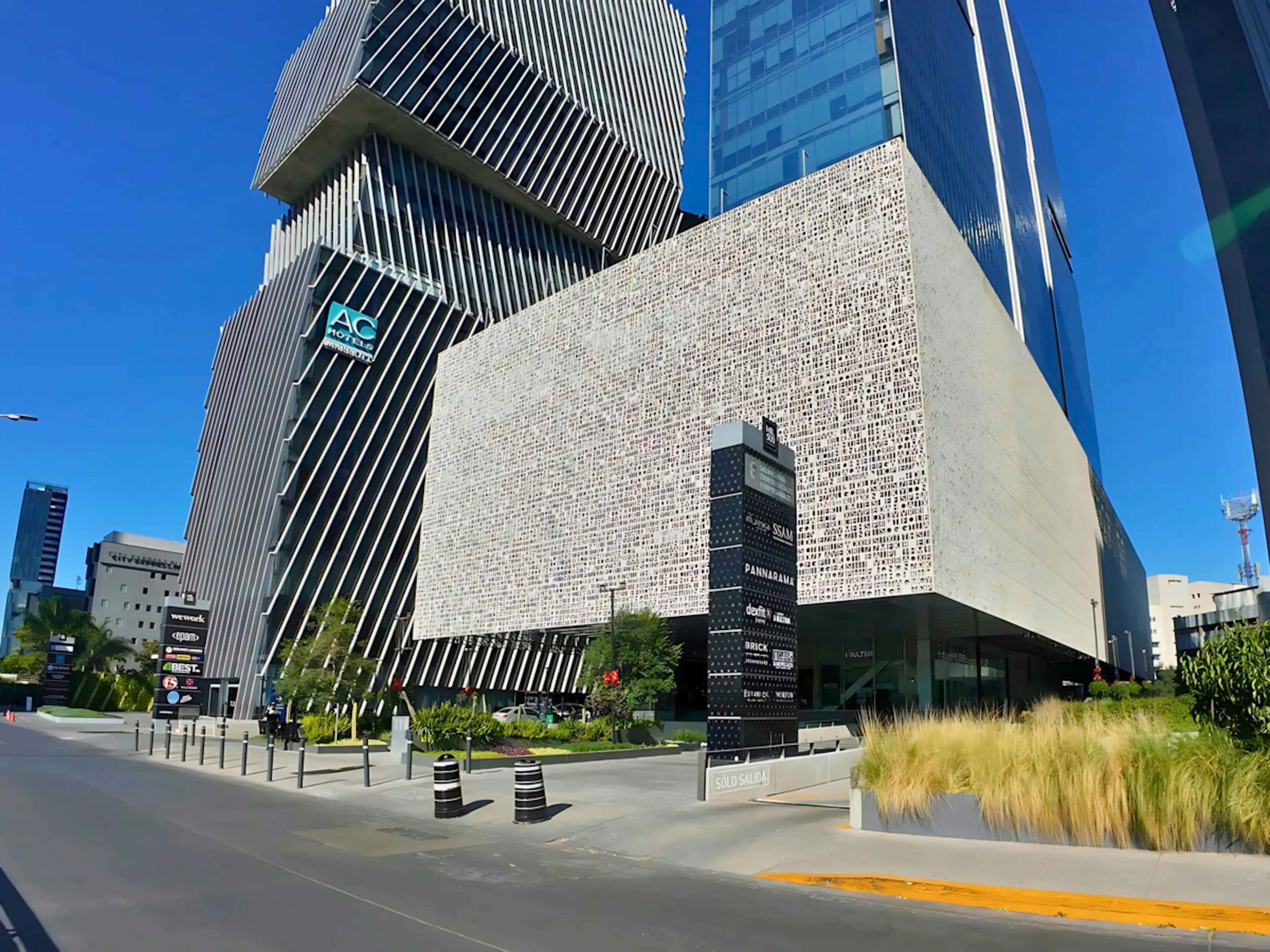 Avenida De Las Américas 1254