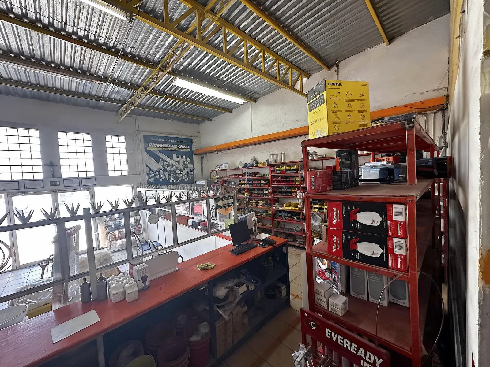 Local Comercial Spot2