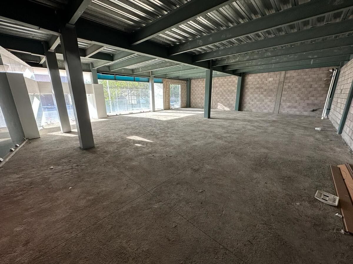 Local Comercial Spot2