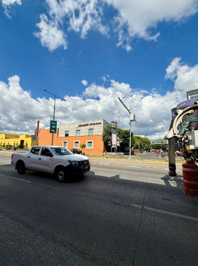 Local Comercial Spot2