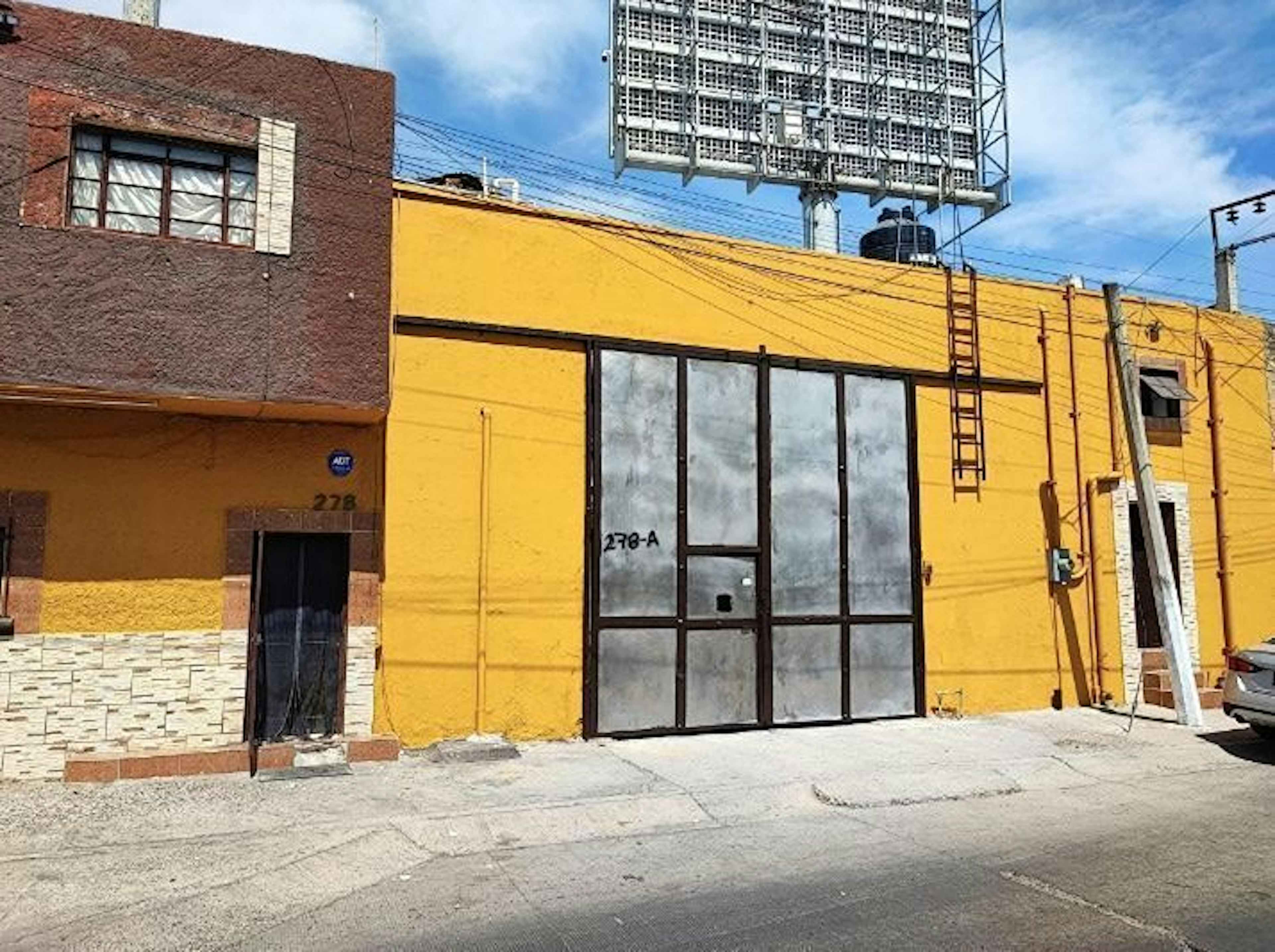 Av Inglaterra 278 278