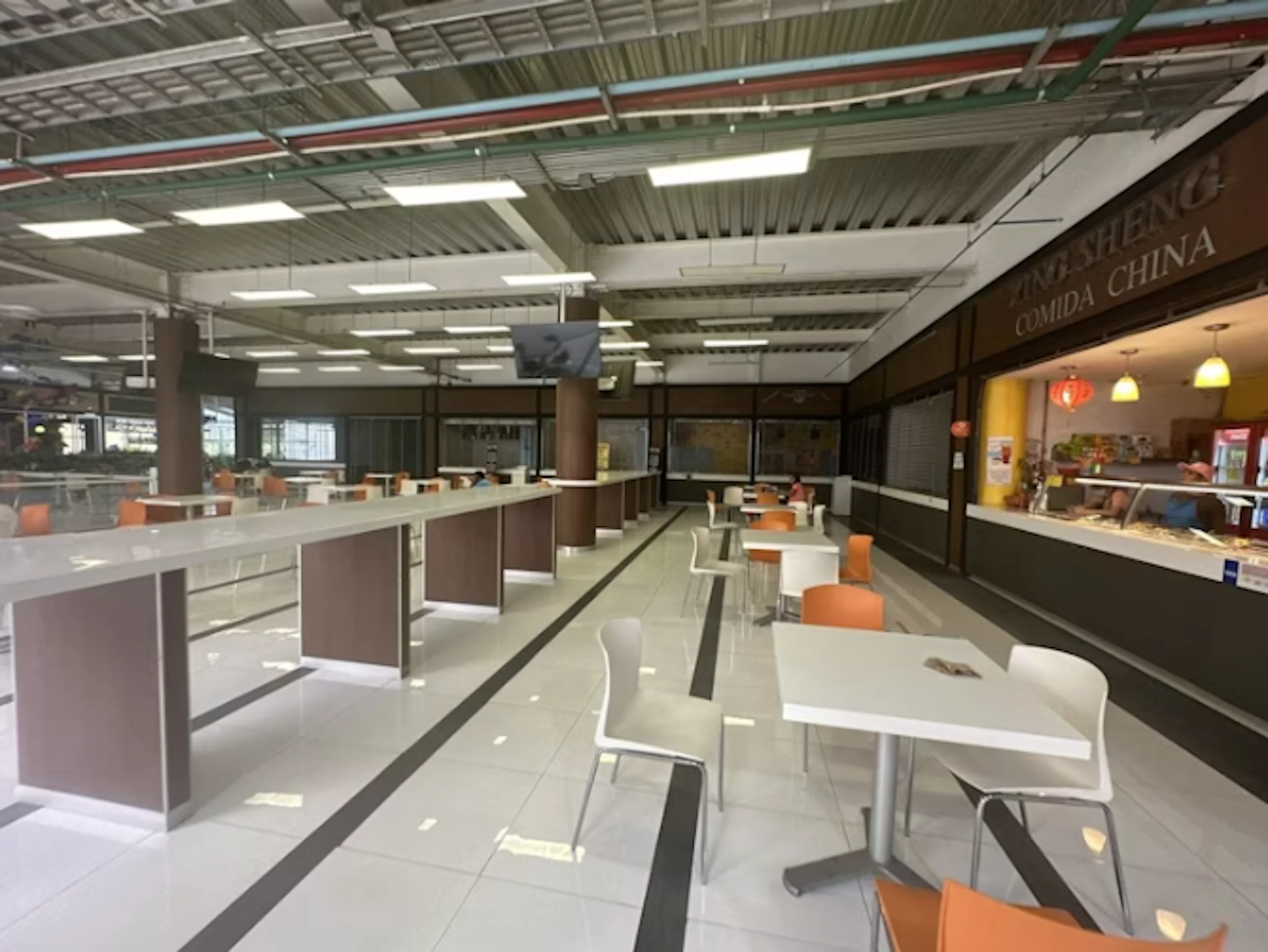 Local Comercial Spot2